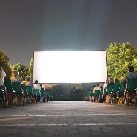 Cinema all’aperto in piazza Torino 5 luglio 2025